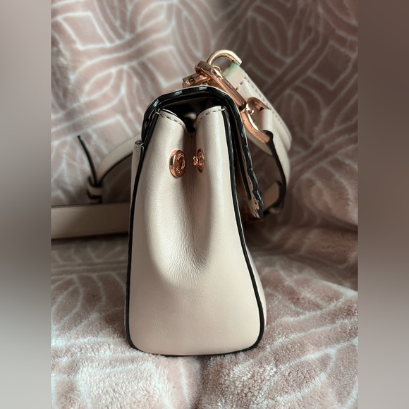 Michael kors cross body for sale! - Picture 9 of 12